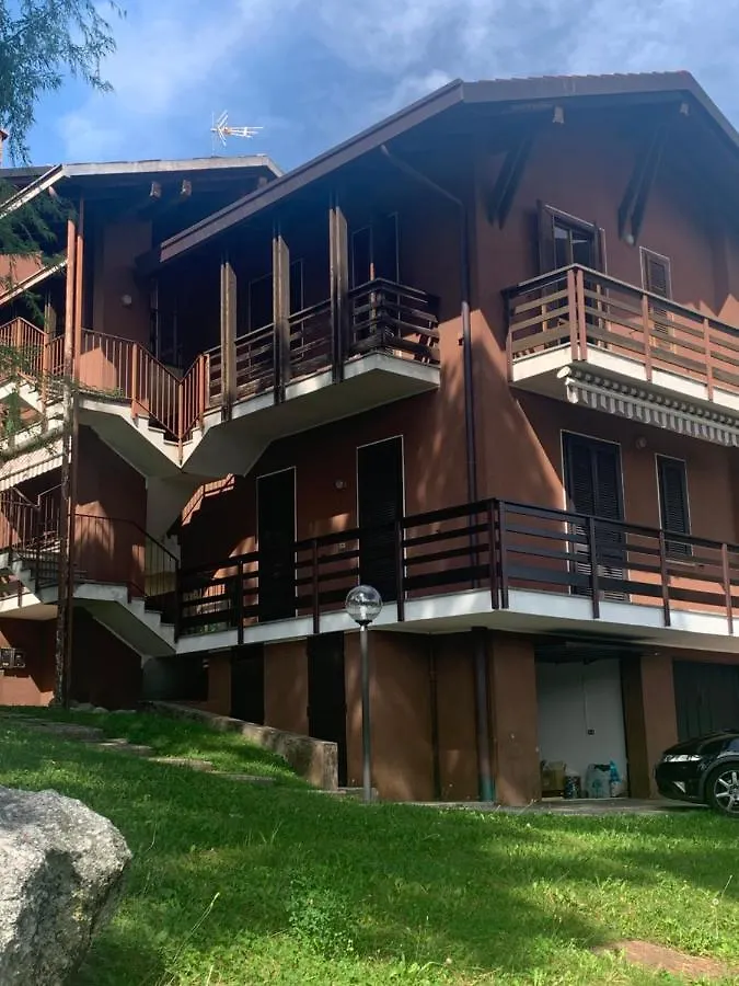 Green Apartment Albavilla Italy